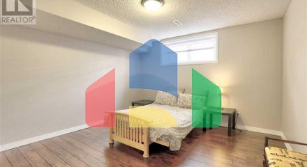 Residential - Single Family Home - Calgary, Canada - Canada