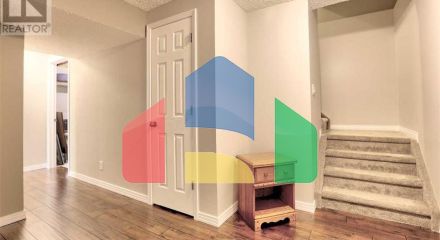 Residential - Single Family Home - Calgary, Canada - Canada