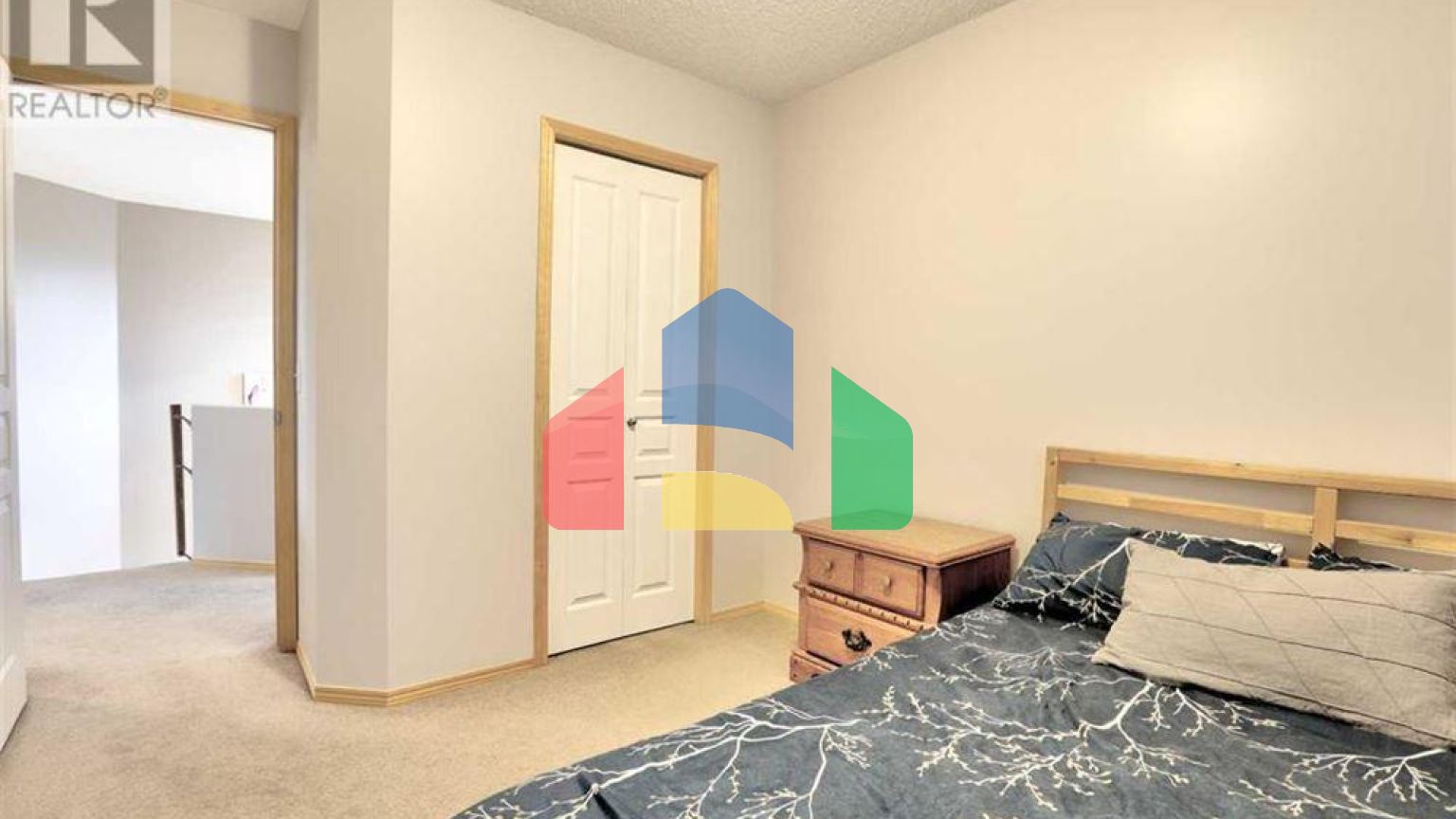 Residential - Single Family Home - Calgary, Canada - Canada