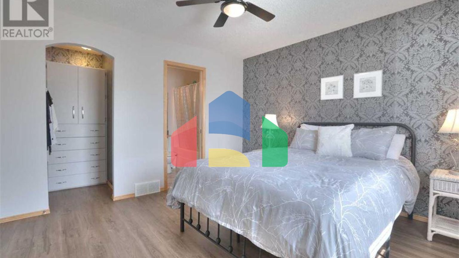 Residential - Single Family Home - Calgary, Canada - Canada