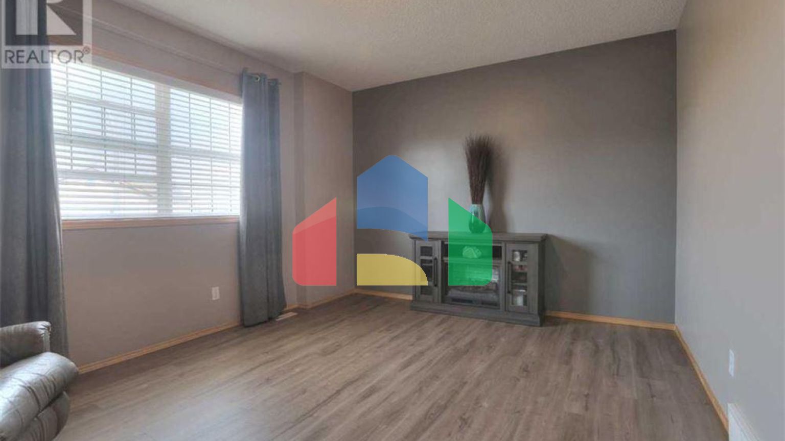 Residential - Single Family Home - Calgary, Canada - Canada