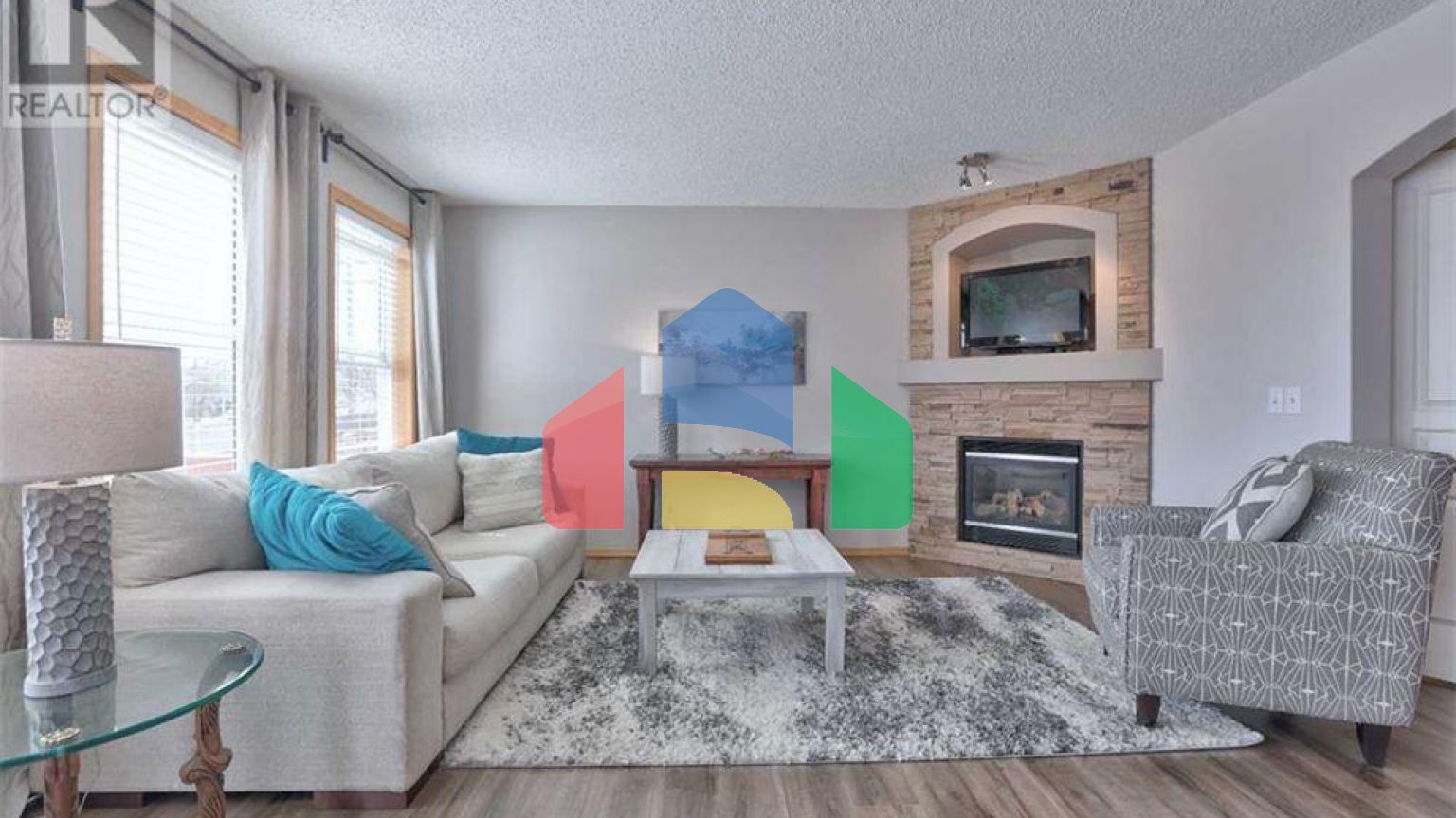 Residential - Single Family Home - Calgary, Canada - Canada