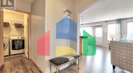 Residential - Single Family Home - Calgary, Canada - Canada