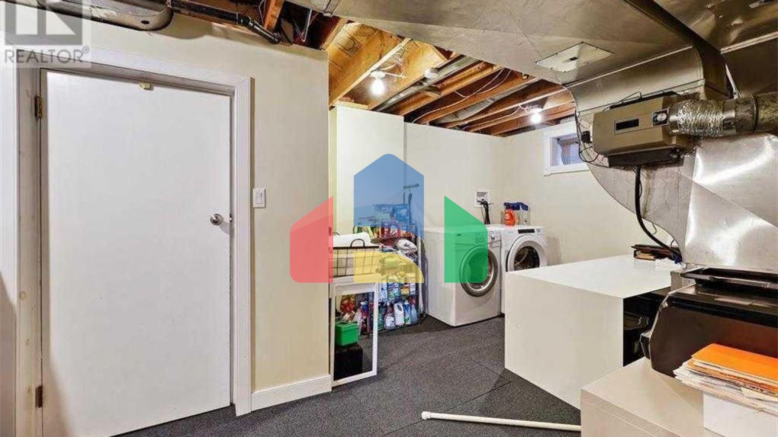 Residential - Single Family Home - Calgary, Canada - Canada