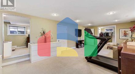 Residential - Single Family Home - Calgary, Canada - Canada