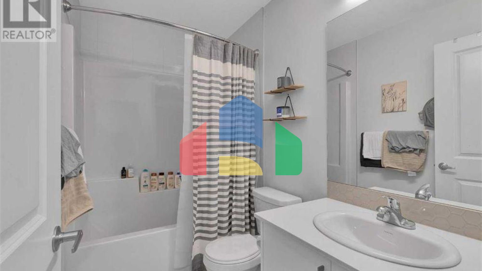 Residential - Townhouse - Calgary, Canada - Canada