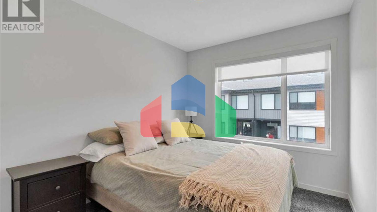 Residential - Townhouse - Calgary, Canada - Canada