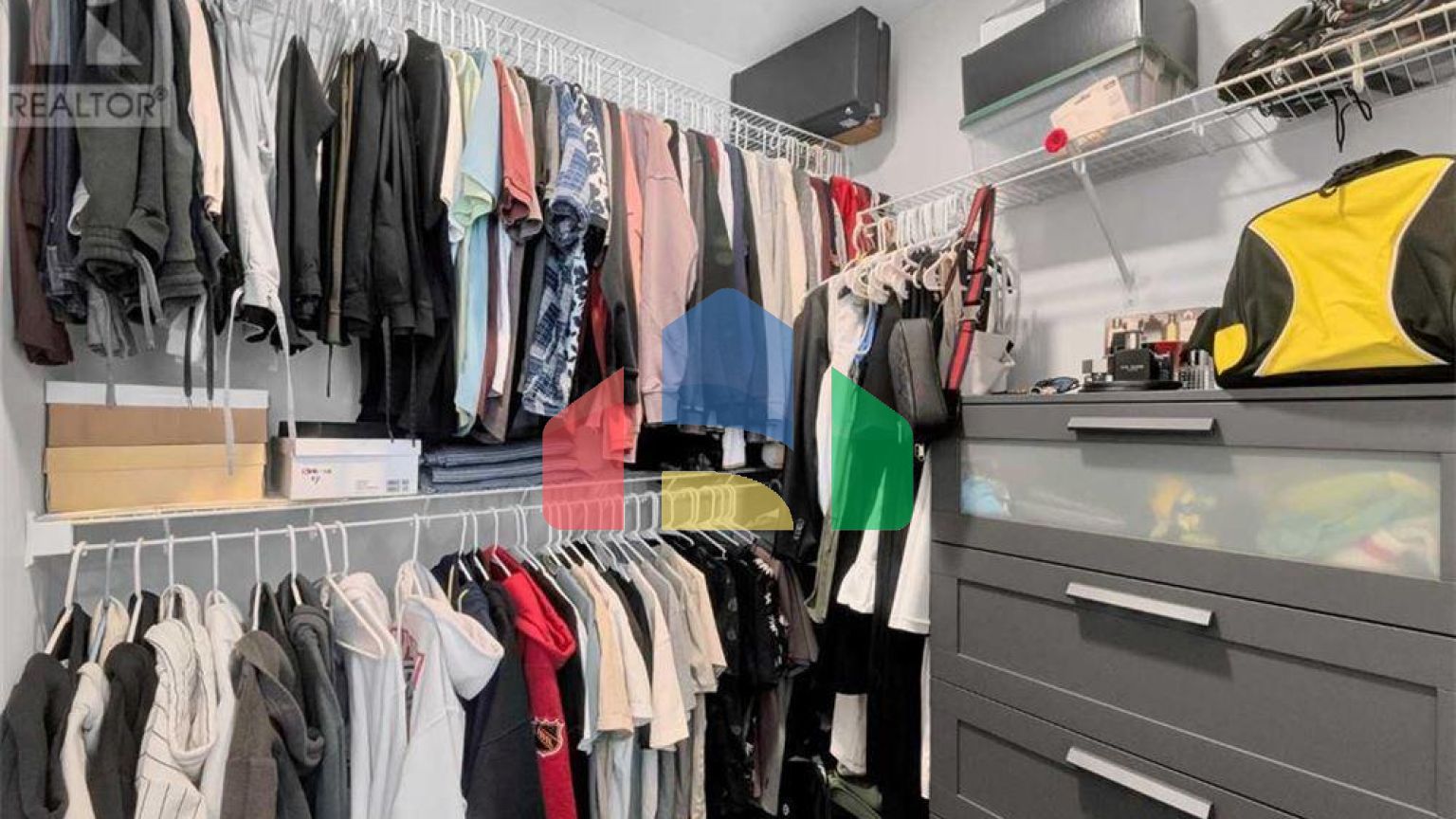 Residential - Townhouse - Calgary, Canada - Canada