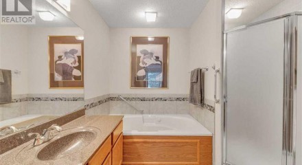 Residential - Condo/Apartment - Calgary, Canada - Canada