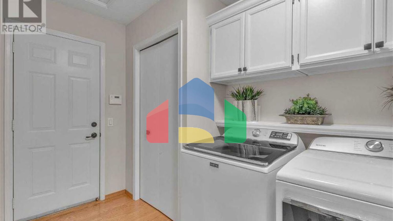 Residential - Condo/Apartment - Calgary, Canada - Canada