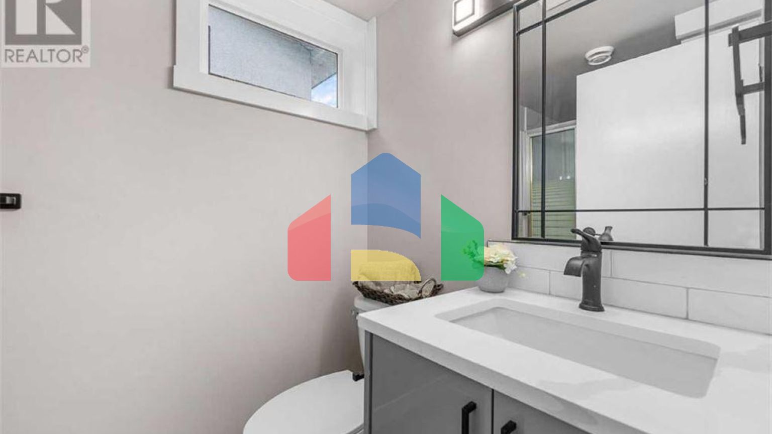 Residential - Single Family Home - Calgary, Canada - Canada