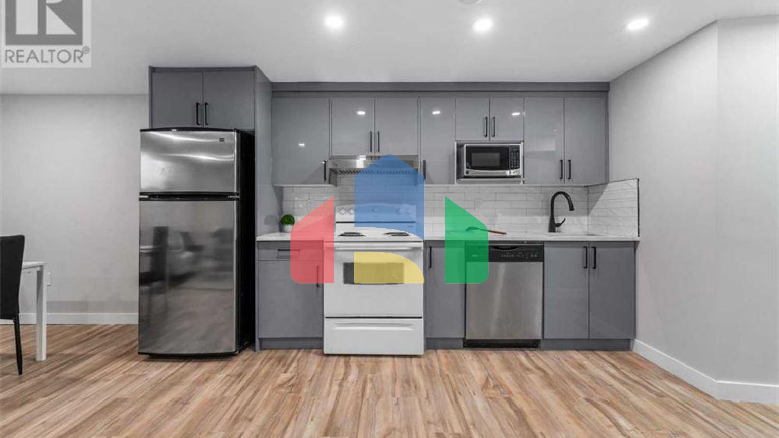 Residential - Single Family Home - Calgary, Canada - Canada