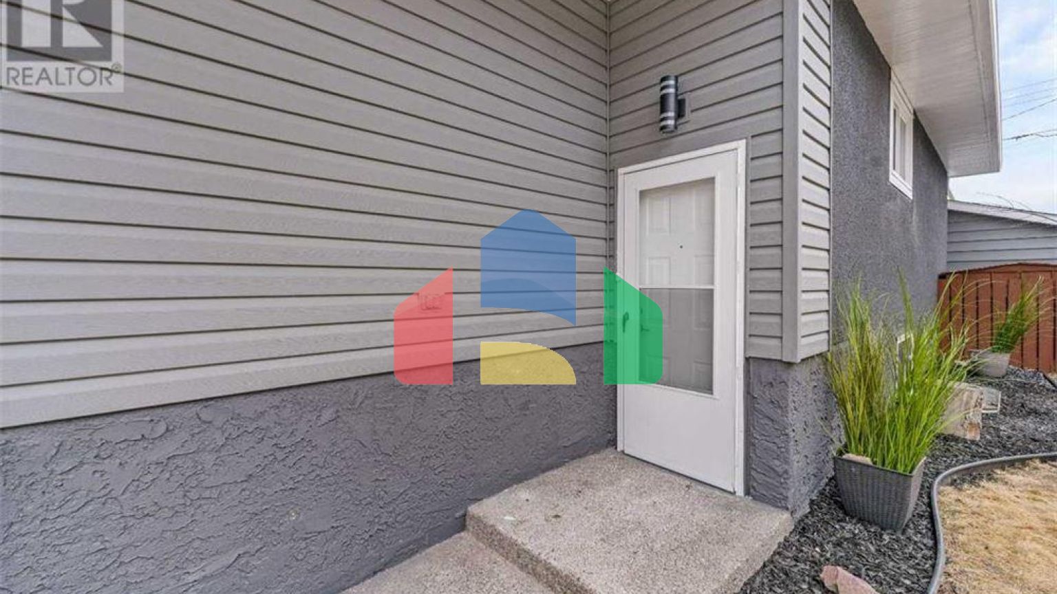 Residential - Single Family Home - Calgary, Canada - Canada