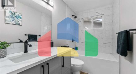 Residential - Single Family Home - Calgary, Canada - Canada