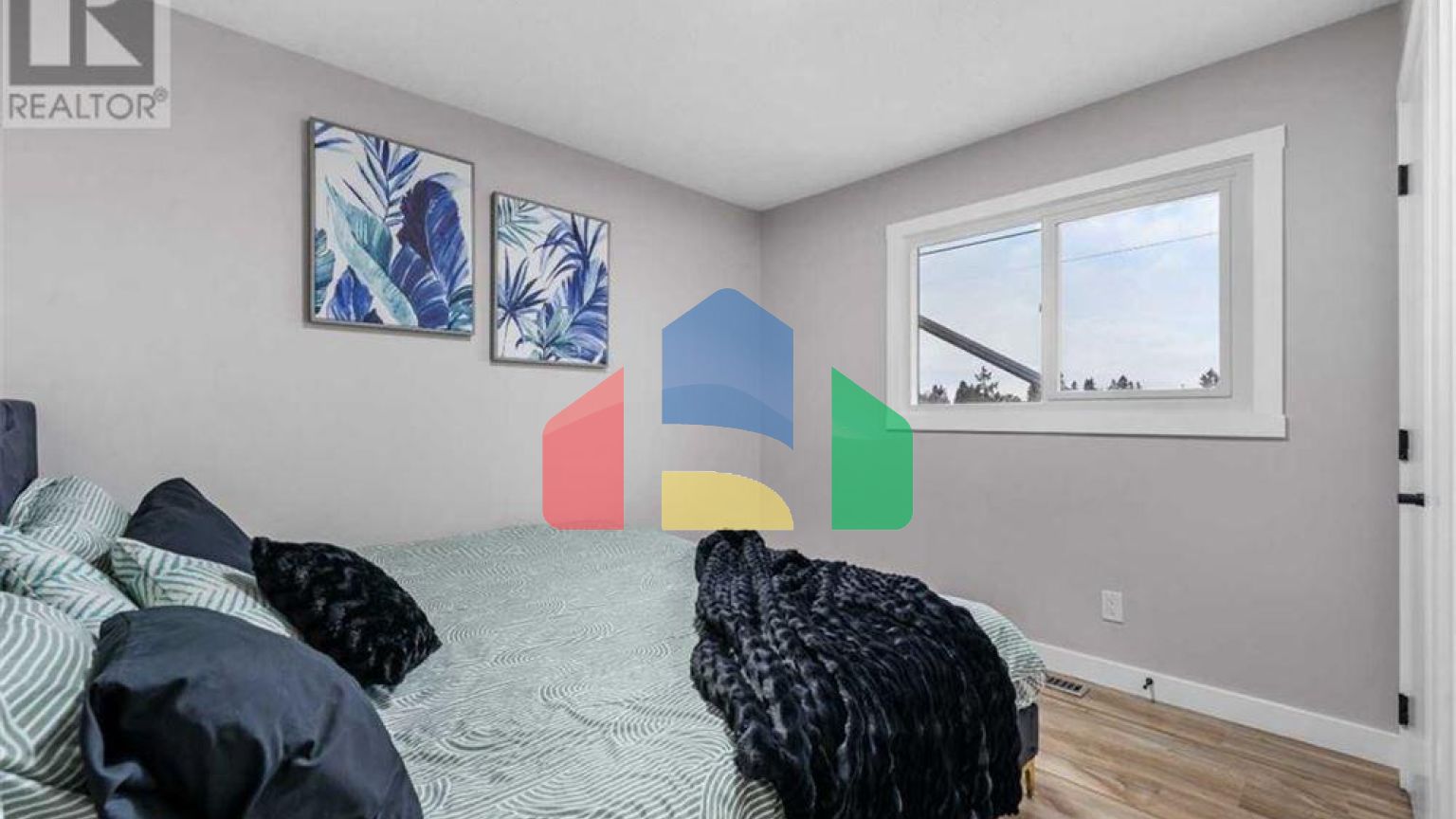 Residential - Single Family Home - Calgary, Canada - Canada