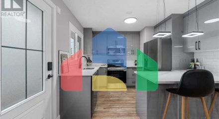 Residential - Single Family Home - Calgary, Canada - Canada
