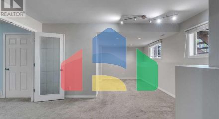 Residential - Single Family Home - Calgary, Canada - Canada