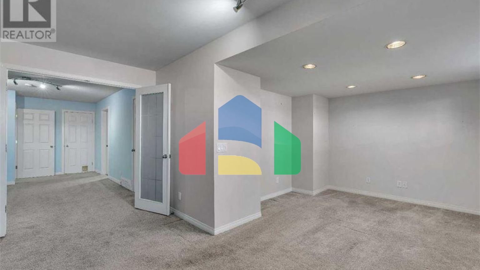 Residential - Single Family Home - Calgary, Canada - Canada