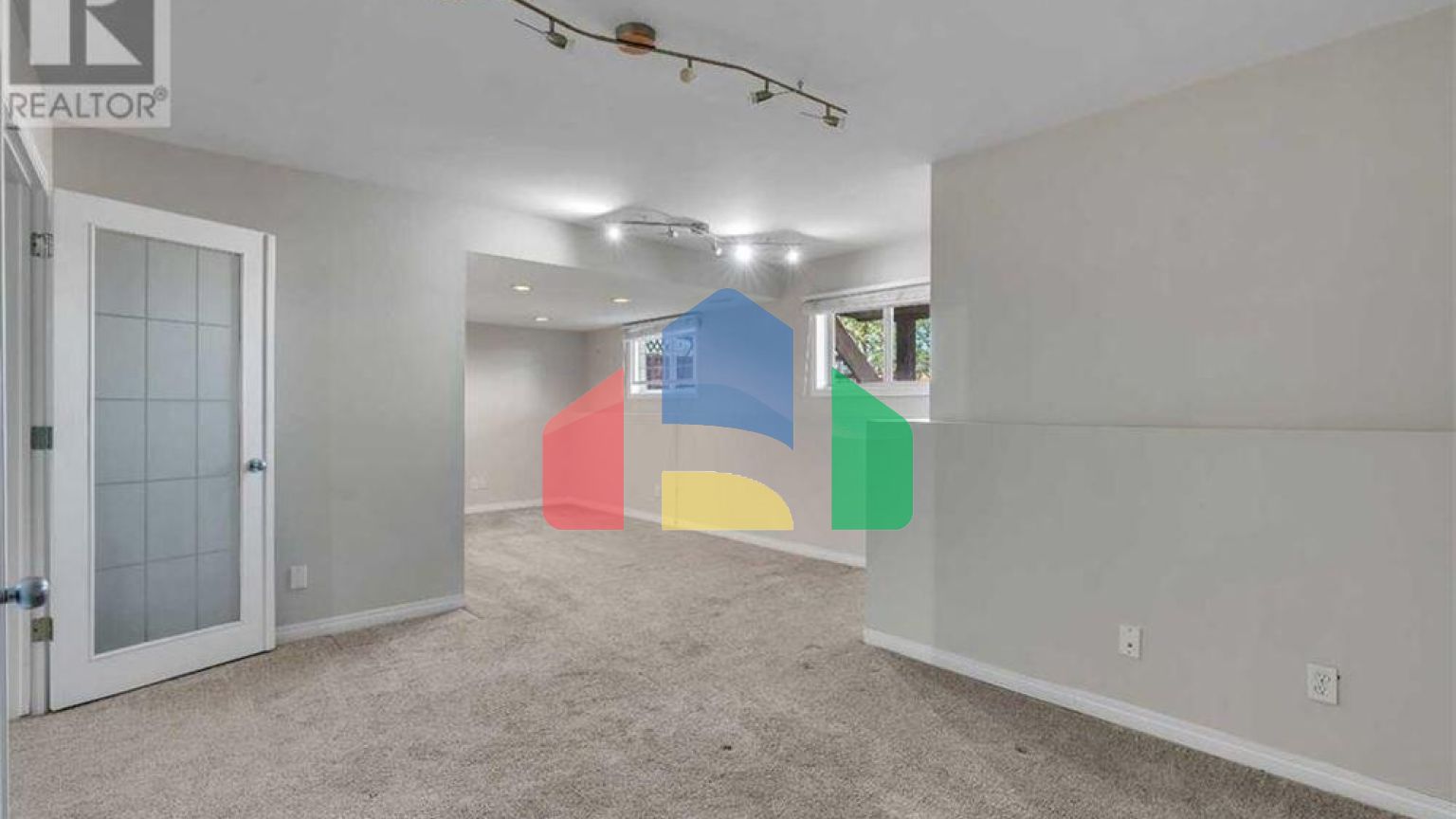 Residential - Single Family Home - Calgary, Canada - Canada