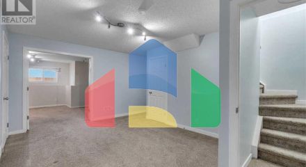 Residential - Single Family Home - Calgary, Canada - Canada