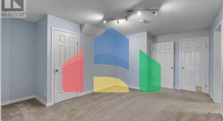 Residential - Single Family Home - Calgary, Canada - Canada