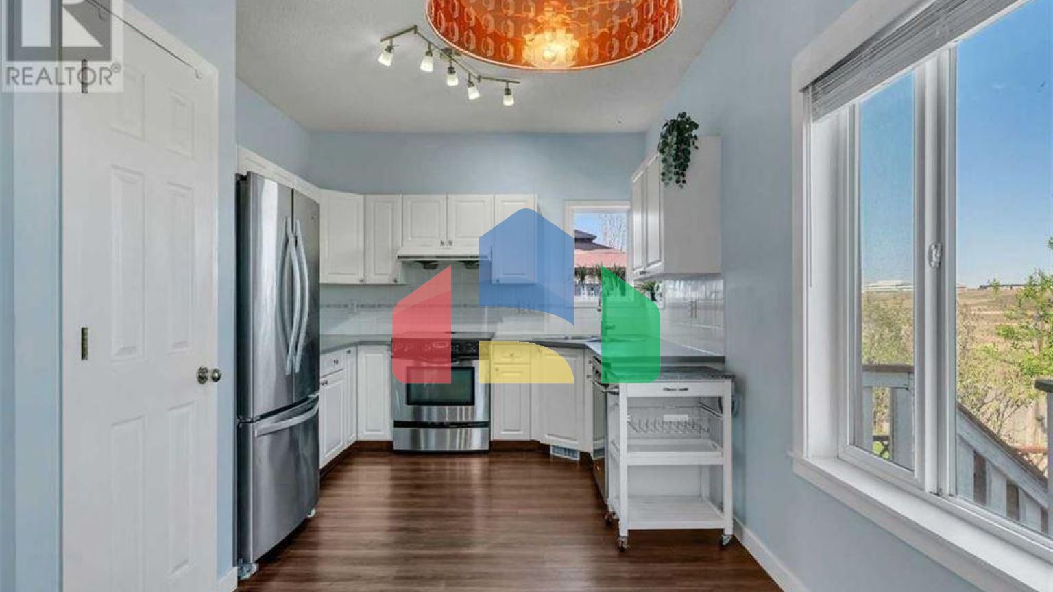 Residential - Single Family Home - Calgary, Canada - Canada