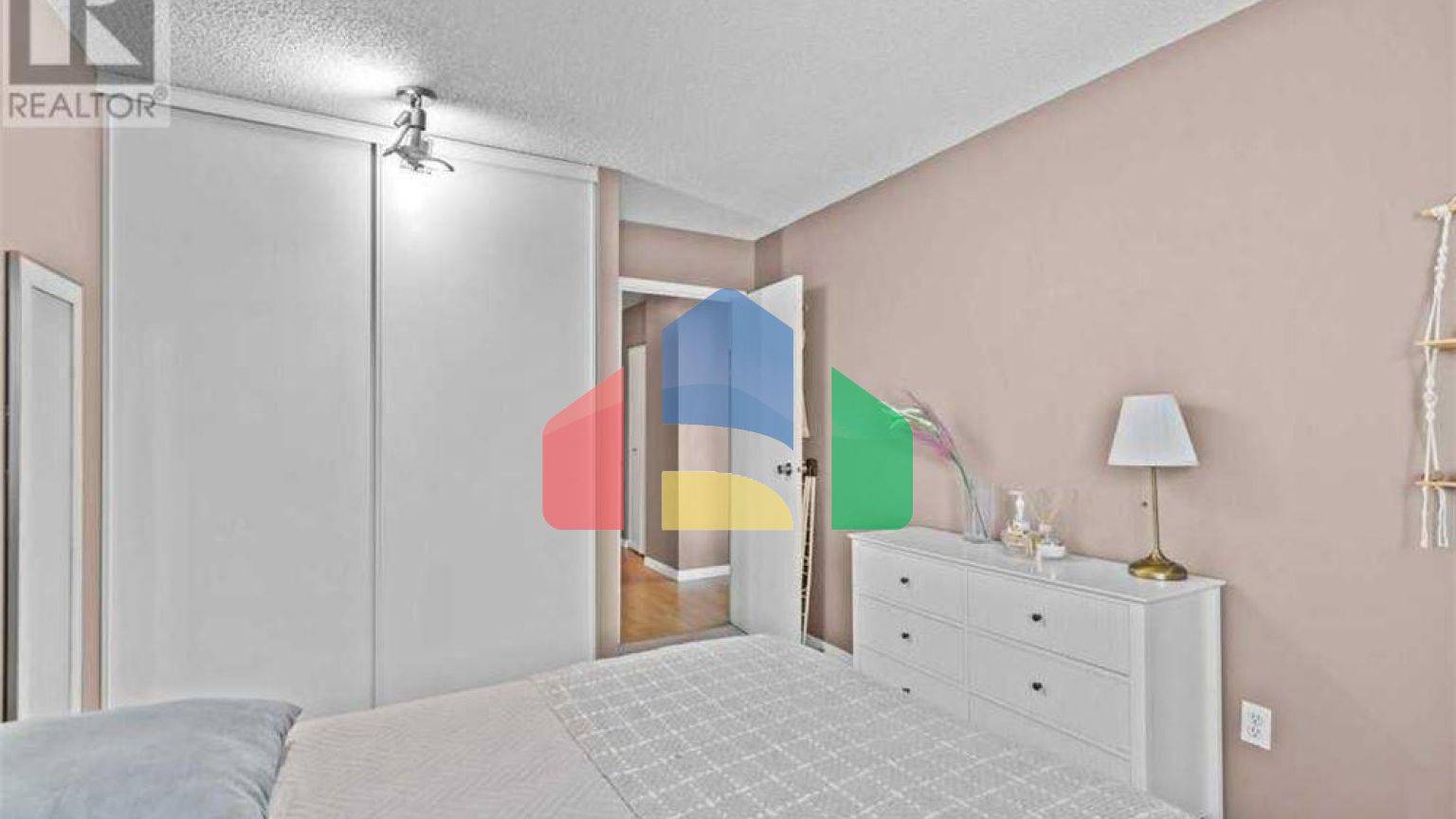 Residential - Condo/Apartment - Calgary, Canada - Canada