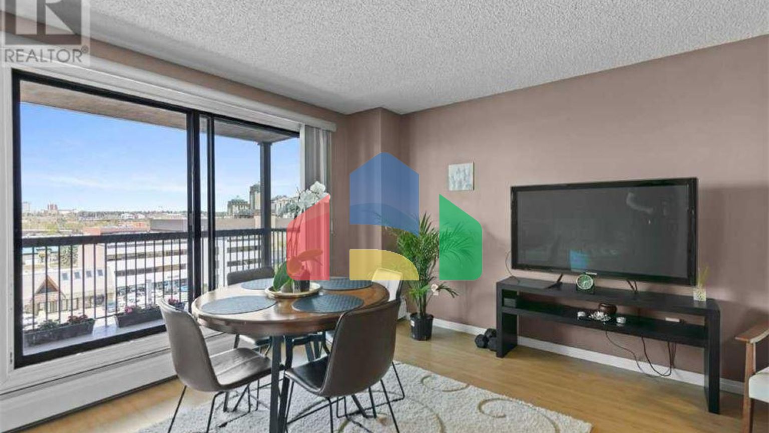 Residential - Condo/Apartment - Calgary, Canada - Canada