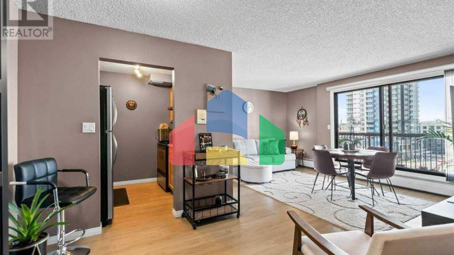 Residential - Condo/Apartment - Calgary, Canada - Canada