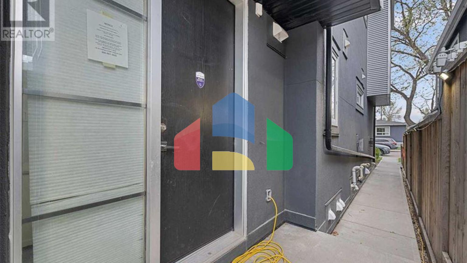 Residential - Townhouse - Calgary, Canada - Canada