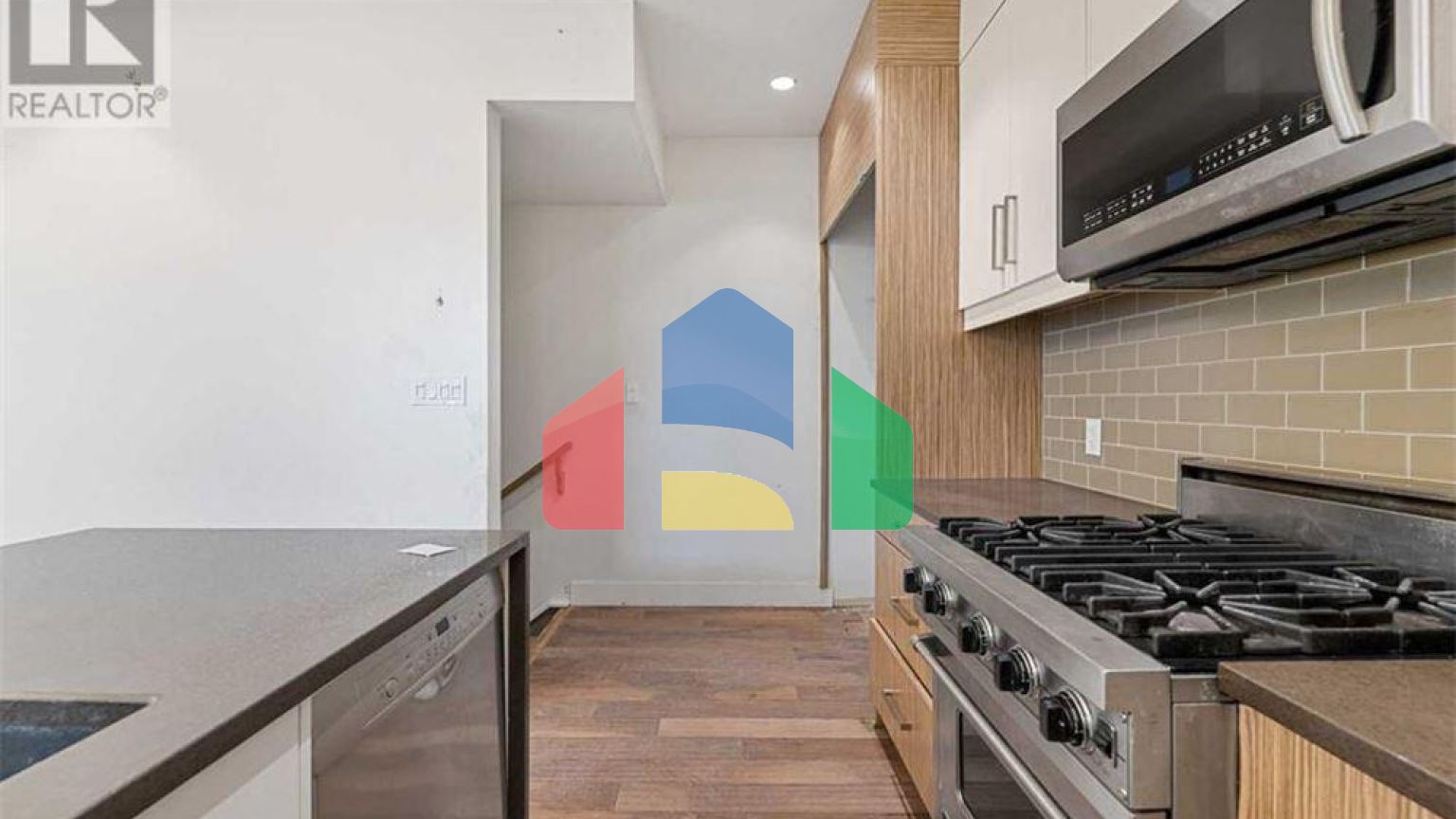 Residential - Townhouse - Calgary, Canada - Canada