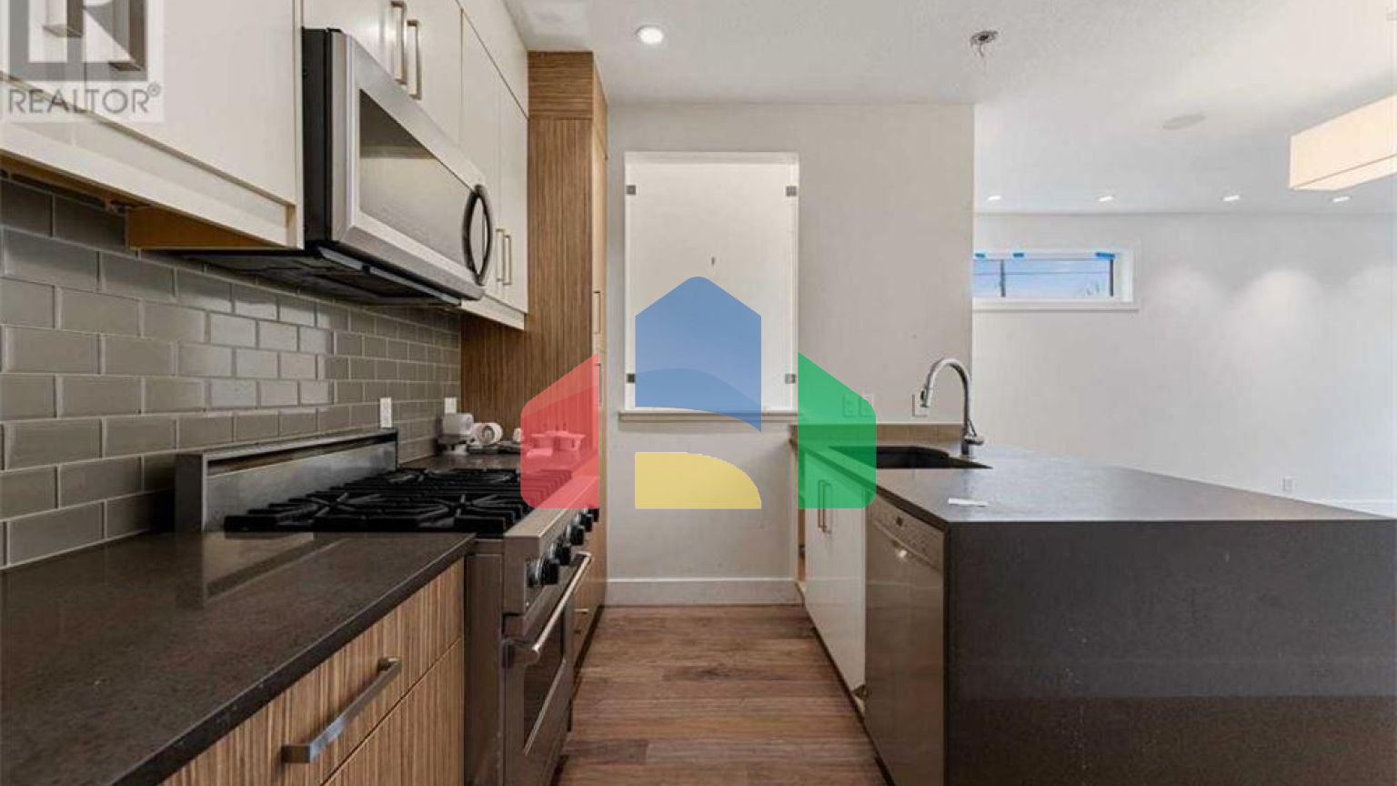 Residential - Townhouse - Calgary, Canada - Canada