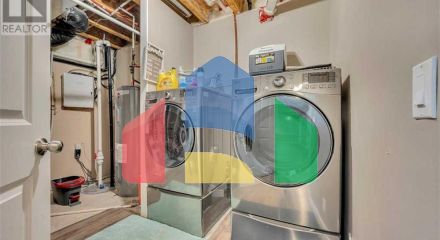 Residential - Single Family Home - Calgary, Canada - Canada