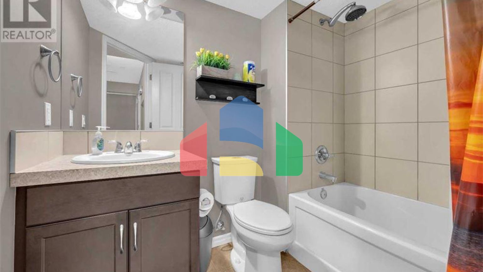 Residential - Single Family Home - Calgary, Canada - Canada