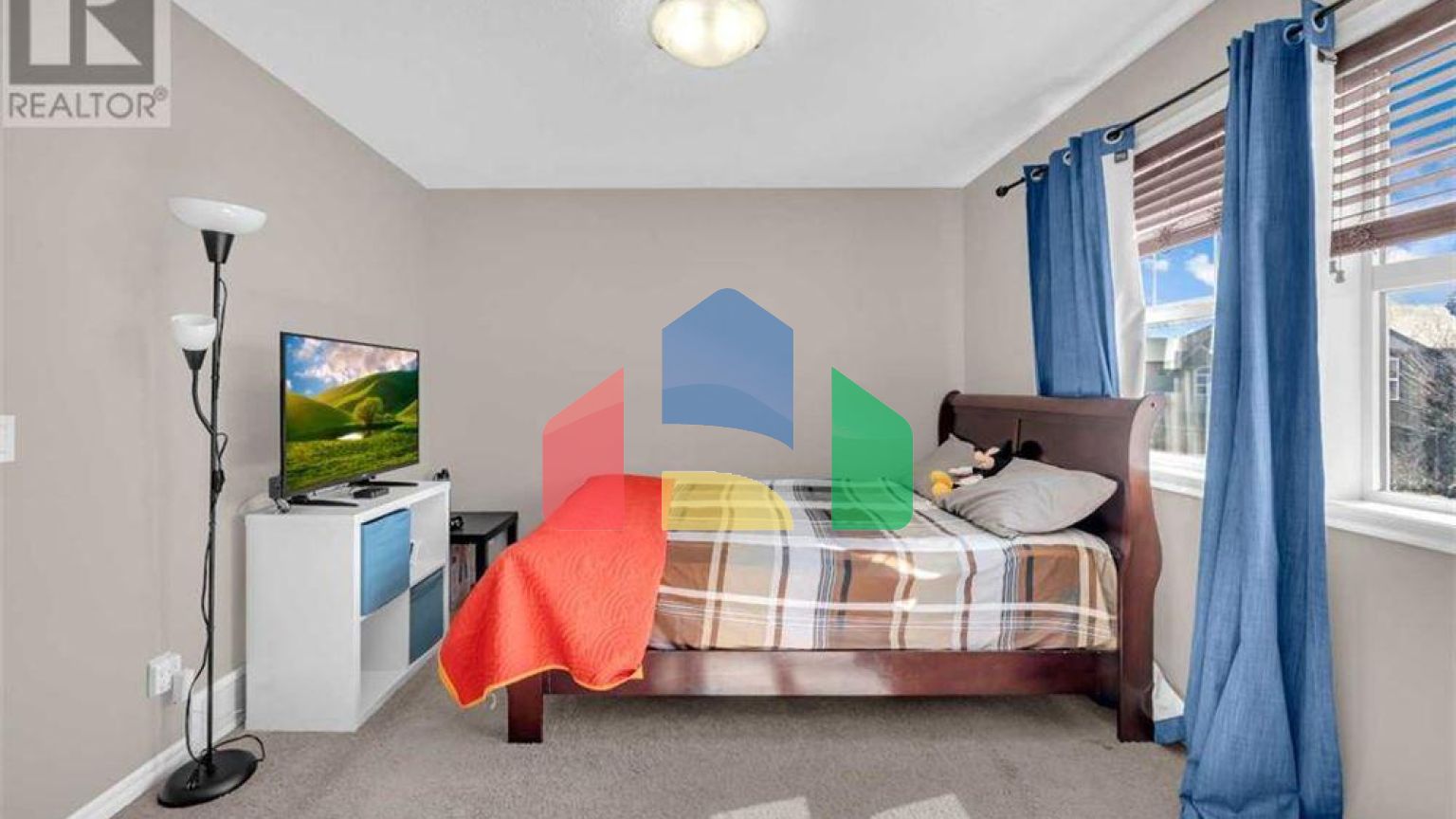 Residential - Single Family Home - Calgary, Canada - Canada