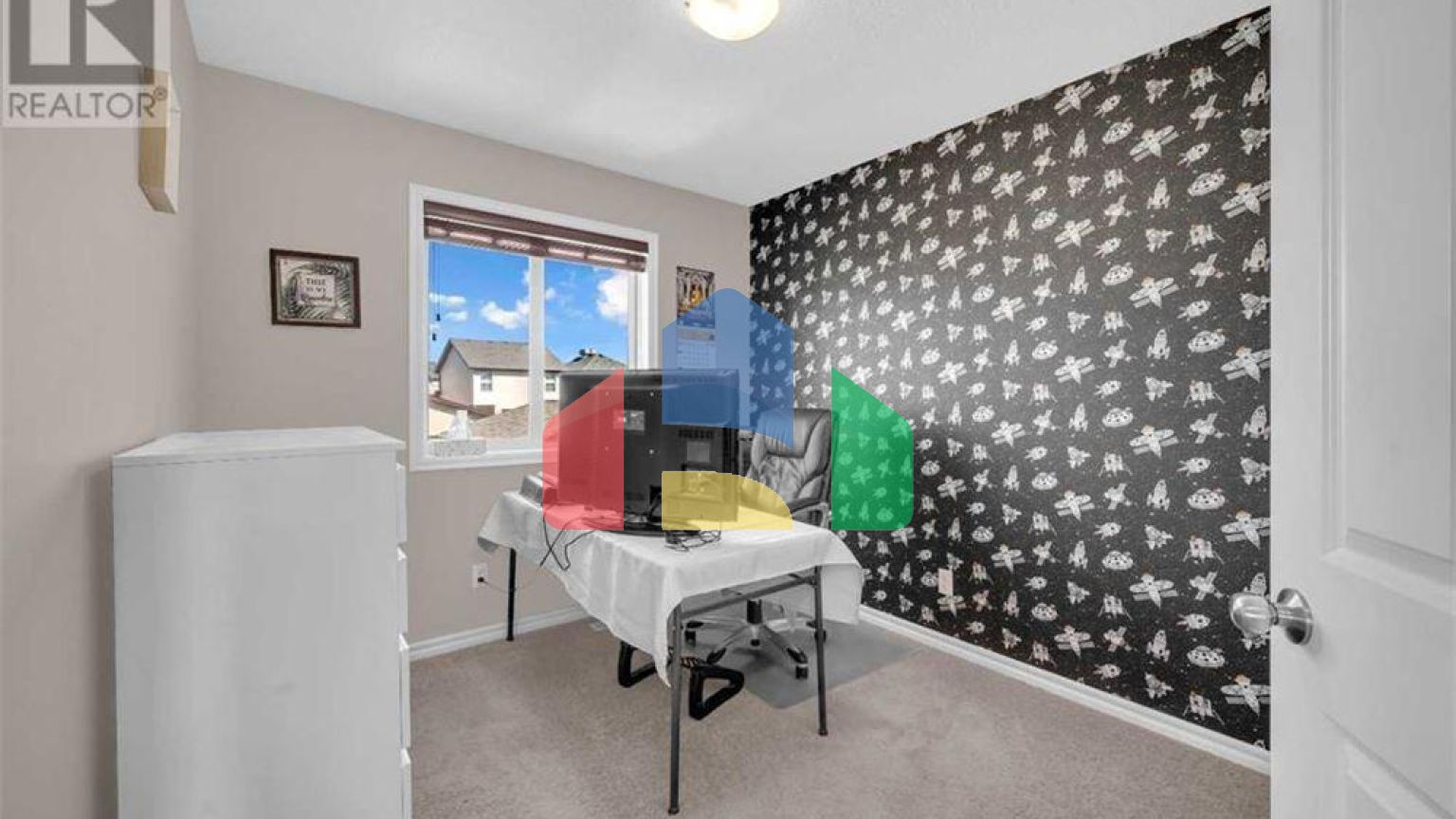 Residential - Single Family Home - Calgary, Canada - Canada