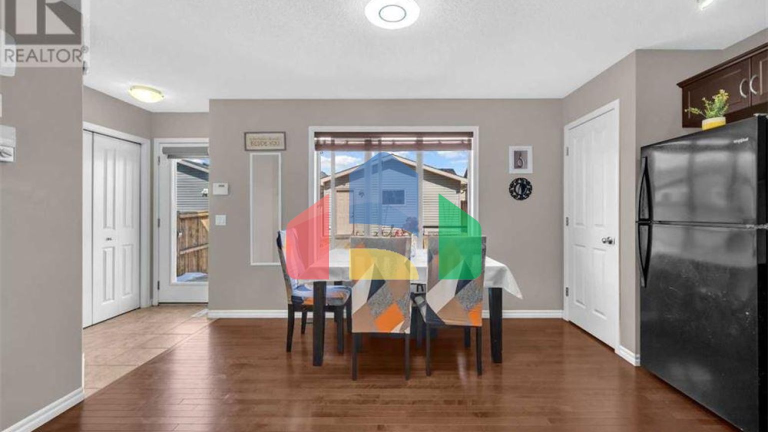 Residential - Single Family Home - Calgary, Canada - Canada