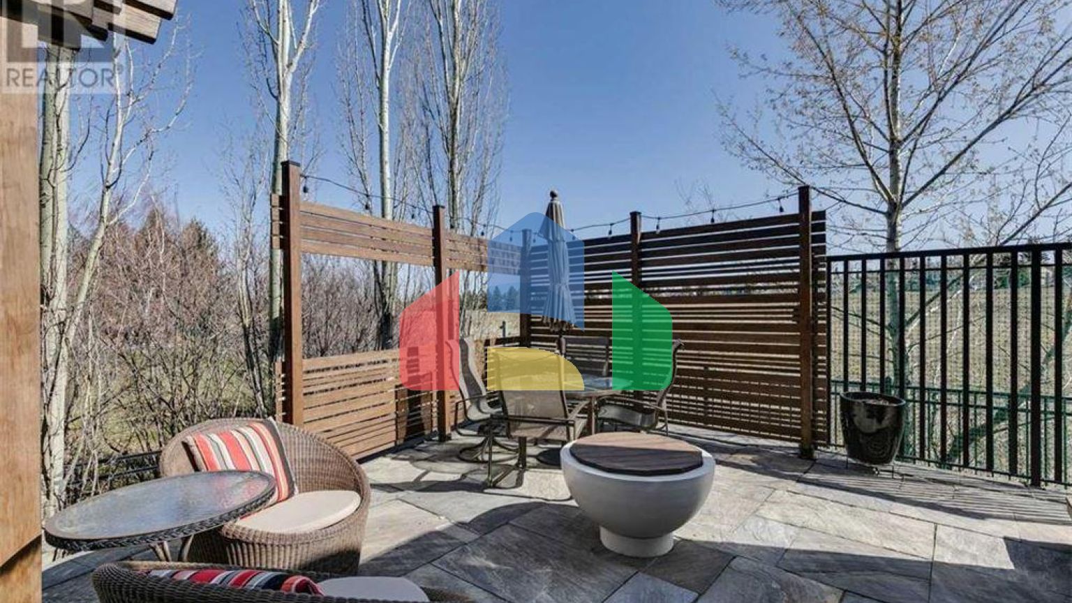 Residential - Single Family Home - Calgary, Canada - Canada