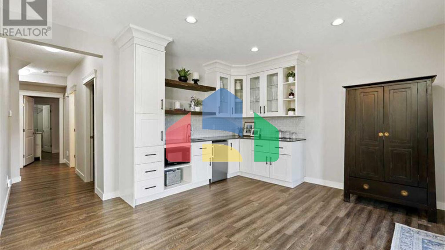 Residential - Single Family Home - Calgary, Canada - Canada