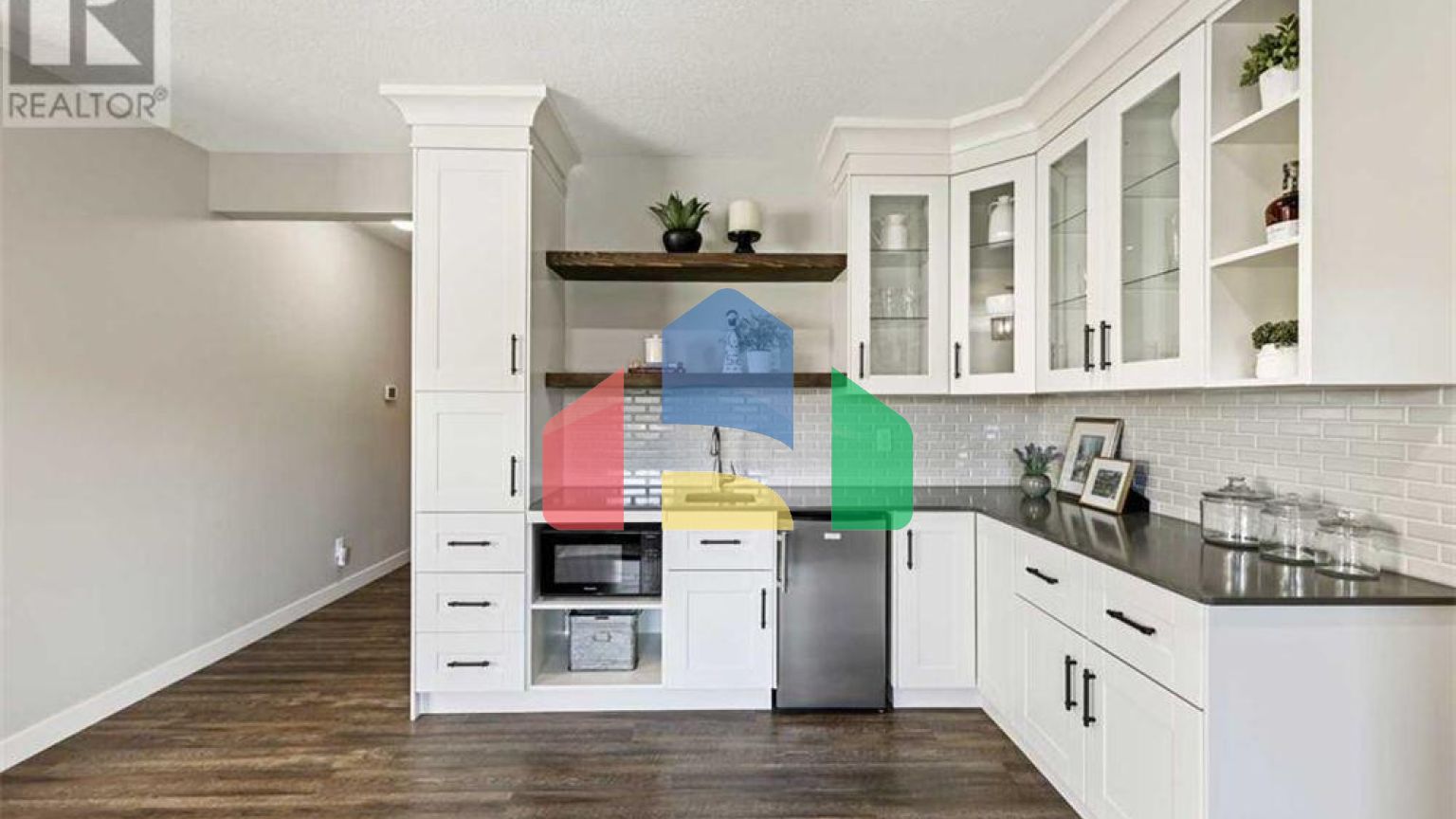 Residential - Single Family Home - Calgary, Canada - Canada