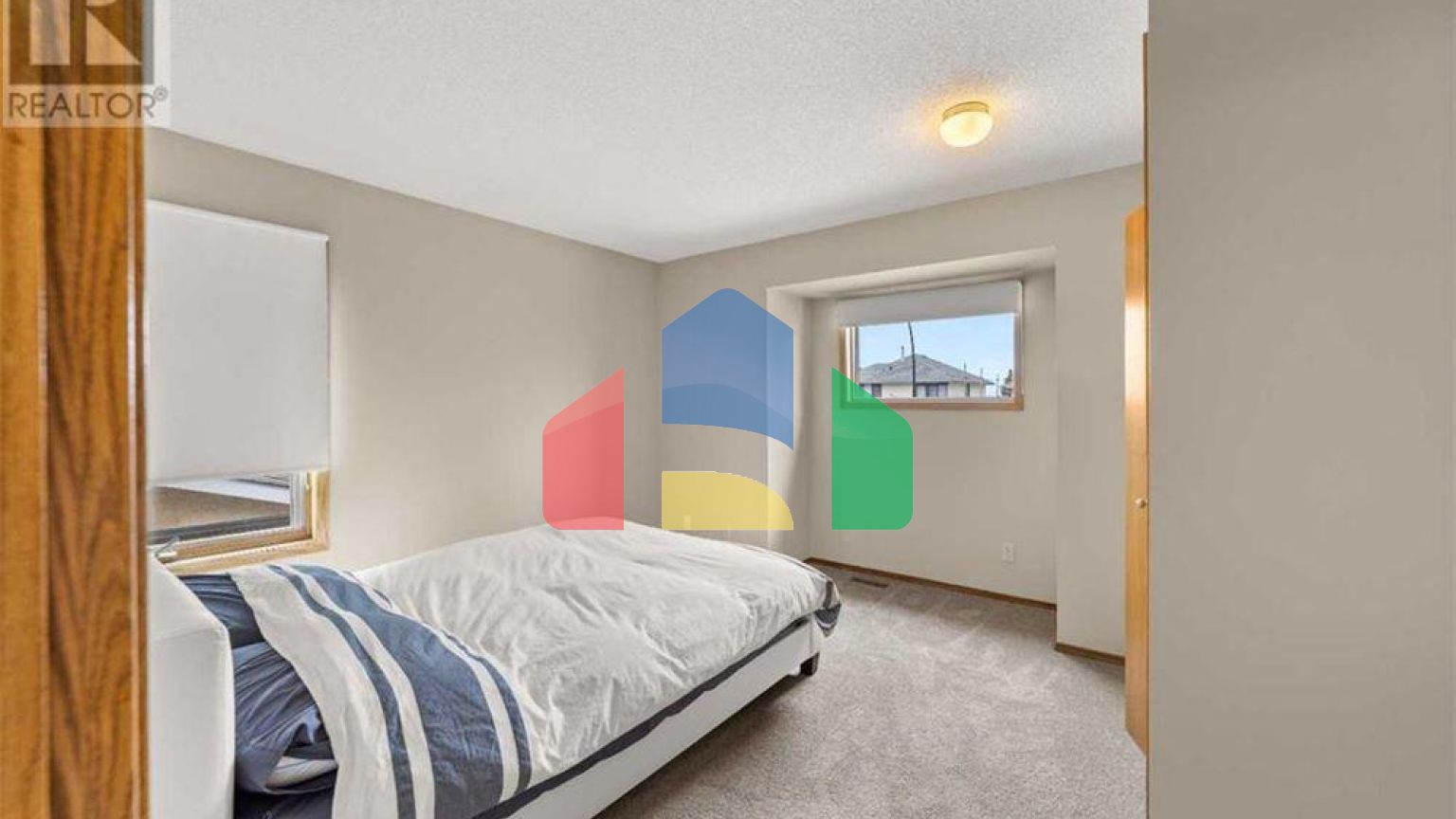 Residential - Single Family Home - Calgary, Canada - Canada