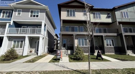 Residential - Townhouse - Calgary, Canada - Canada