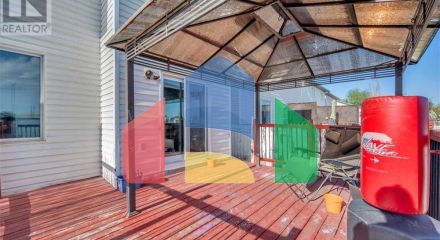 Residential - Single Family Home - Calgary, Canada - Canada