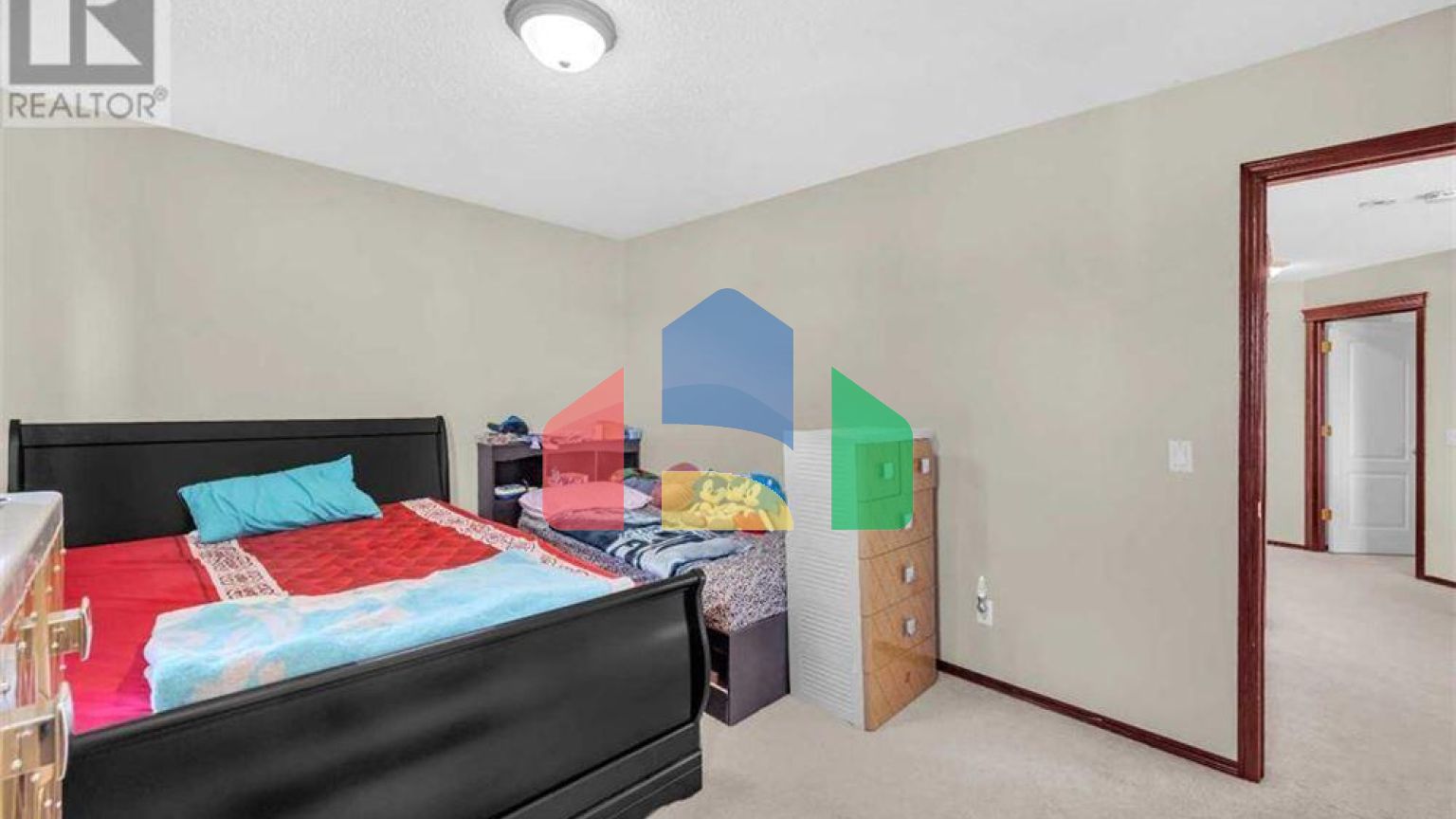 Residential - Single Family Home - Calgary, Canada - Canada