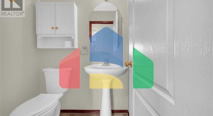 Residential - Single Family Home - Calgary, Canada - Canada