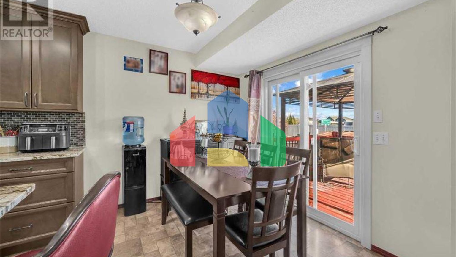 Residential - Single Family Home - Calgary, Canada - Canada