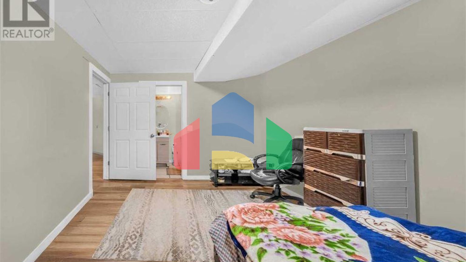 Residential - Single Family Home - Calgary, Canada - Canada