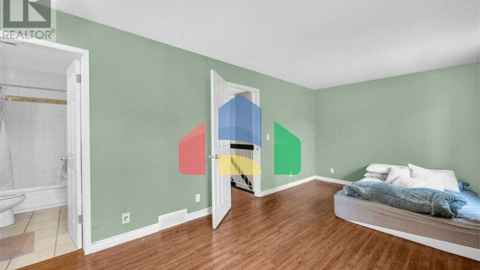 Residential - Townhouse - Calgary, Canada - Canada