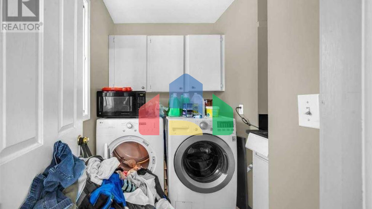 Residential - Townhouse - Calgary, Canada - Canada