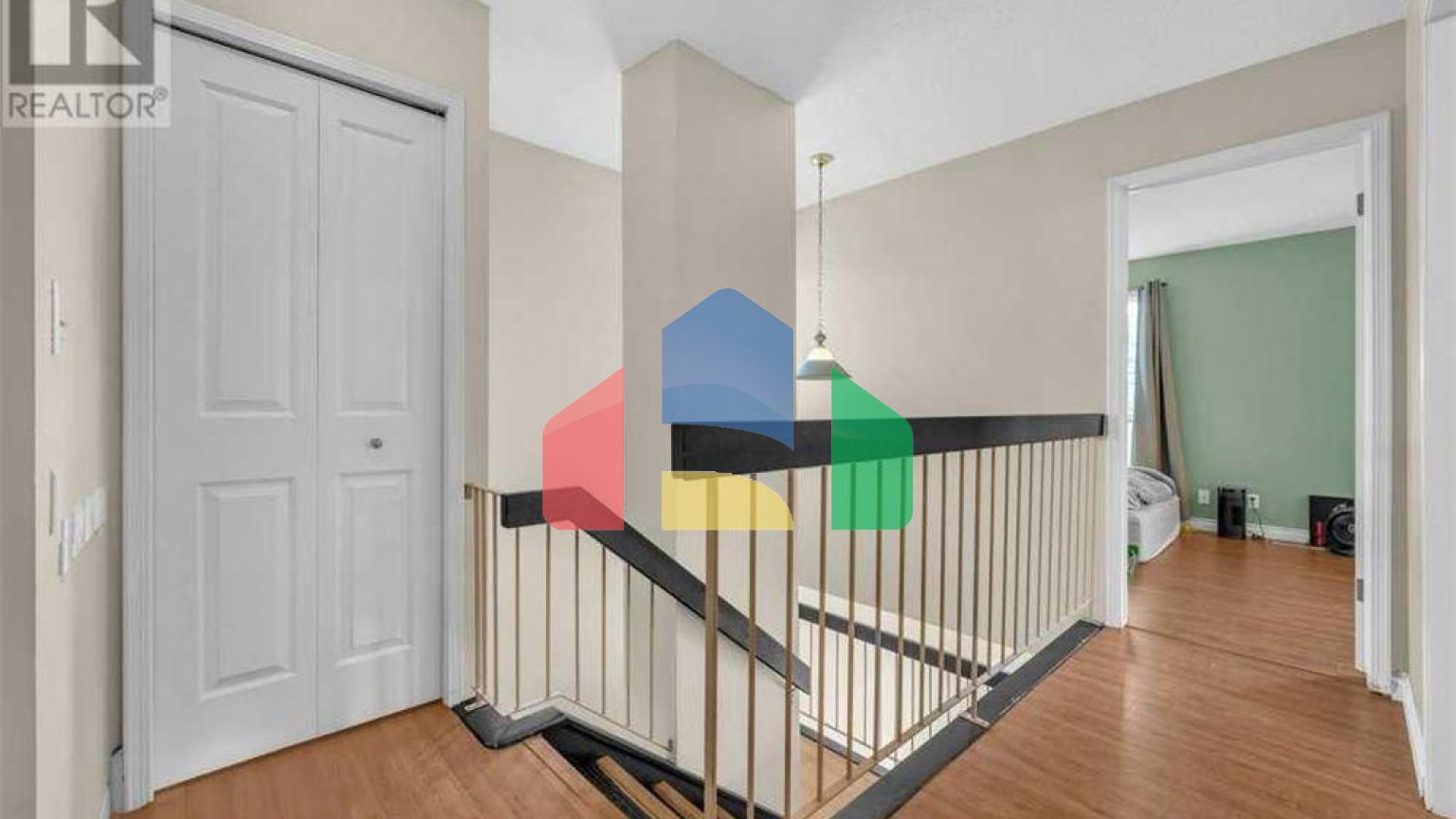 Residential - Townhouse - Calgary, Canada - Canada